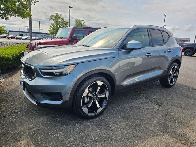 2019 Volvo XC40 T5 Momentum