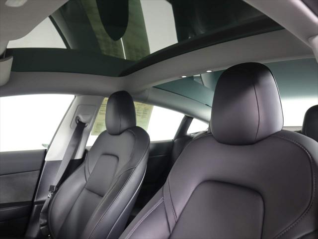 2022 Tesla Model 3 Rear-Wheel Drive
