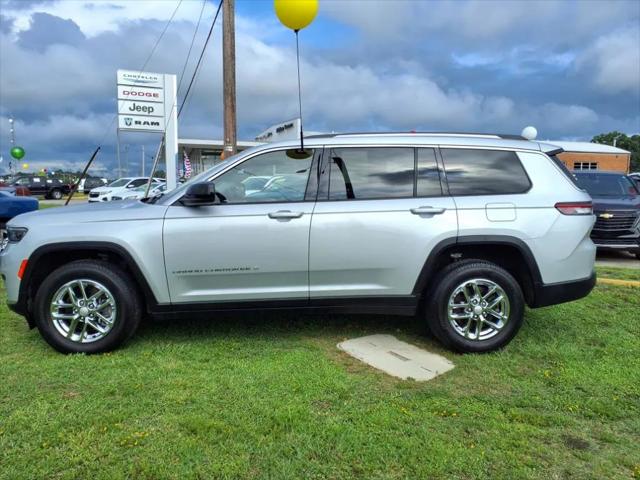 2022 Jeep Grand Cherokee L Laredo 4x4