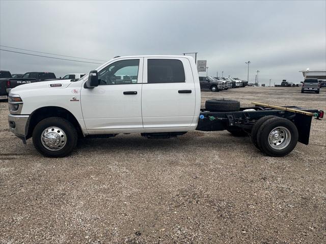 2025 RAM Ram 3500 Chassis Cab RAM 3500 TRADESMAN CREW CAB CHASSIS 4X4 60 CA