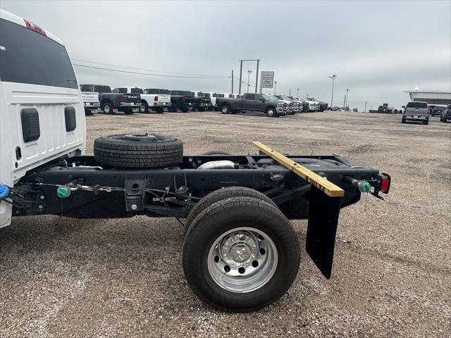 2025 RAM Ram 3500 Chassis Cab RAM 3500 TRADESMAN CREW CAB CHASSIS 4X4 60 CA