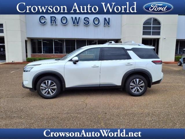 2024 Nissan Pathfinder SL FWD