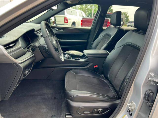 2024 Jeep Grand Cherokee L Altitude 4x4