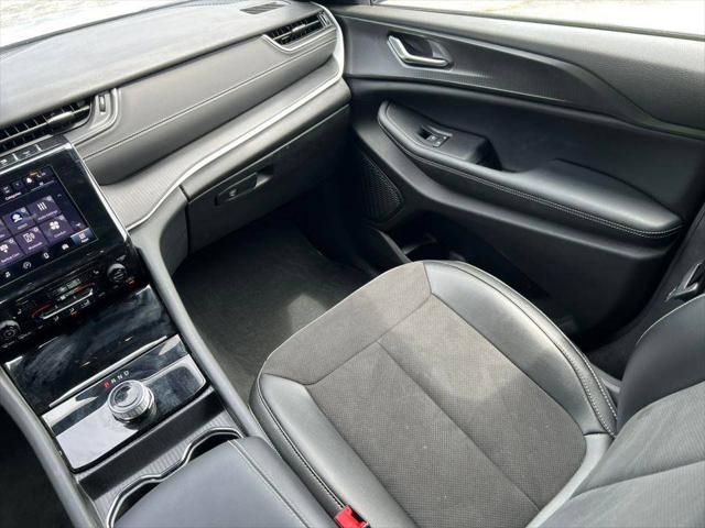 2024 Jeep Grand Cherokee L Altitude 4x4