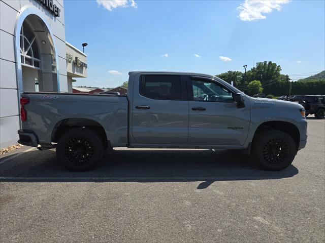 2024 Chevrolet Silverado 1500 4WD Crew Cab Short Bed Custom