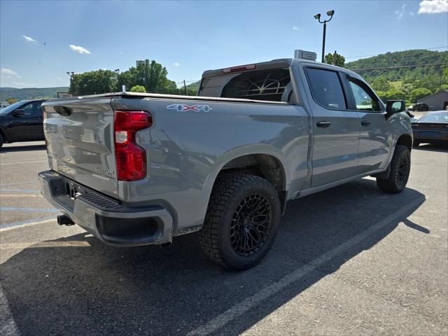 2024 Chevrolet Silverado 1500 4WD Crew Cab Short Bed Custom