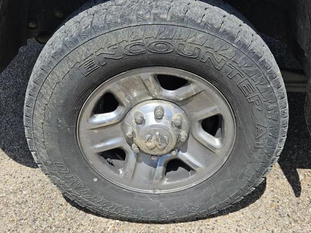 2017 RAM 2500 SLT Crew Cab 4x4 64 Box
