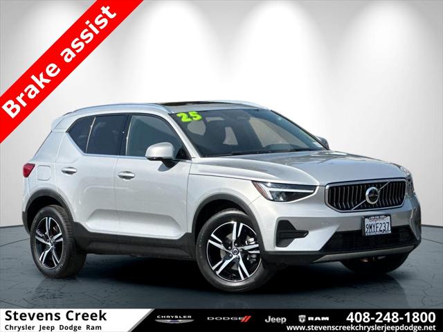 2025 Volvo XC40 B5 Core Bright Theme 2025 Volvo XC40 B5 Core Bright Theme