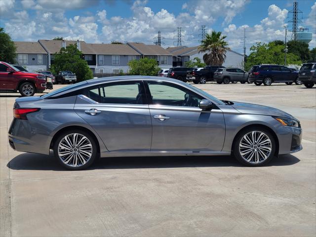 2023 Nissan Altima SL FWD
