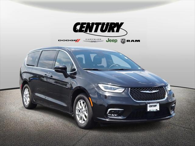 2023 Chrysler Pacifica Touring