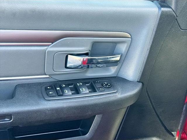 2022 Ram 1500 Classic SLT Crew Cab 4x2 5'7" Box