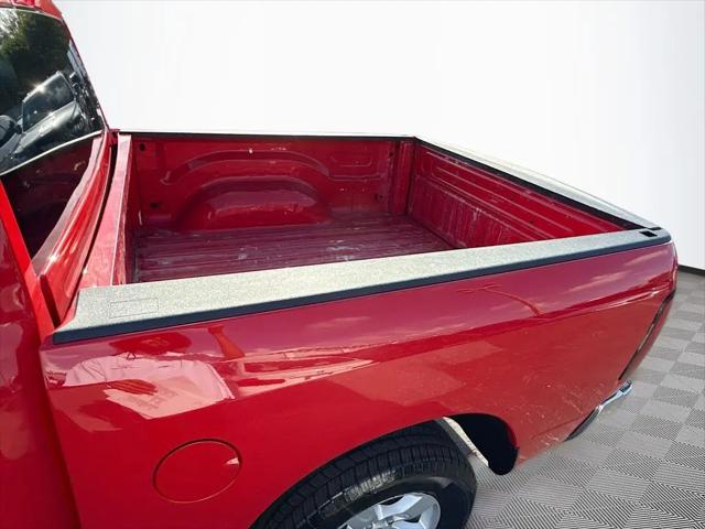 2022 Ram 1500 Classic SLT Crew Cab 4x2 5'7" Box