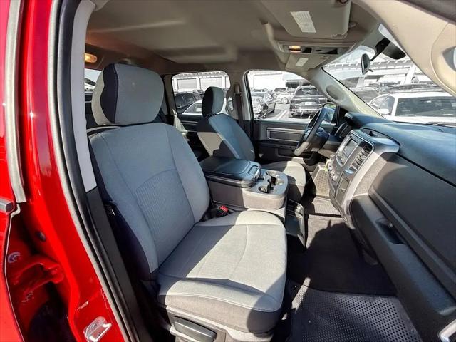 2022 Ram 1500 Classic SLT Crew Cab 4x2 5'7" Box