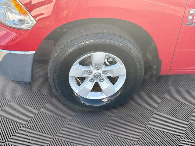 2022 Ram 1500 Classic SLT Crew Cab 4x2 5'7" Box