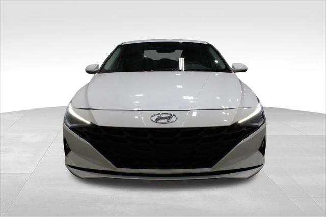 2023 Hyundai Elantra SE