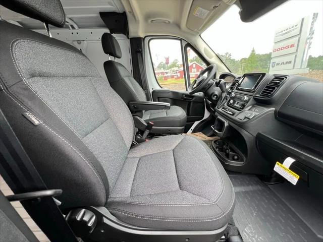 2025 Ram ProMaster Cargo Van Tradesman Low Roof 136" WB w/Pass Seat