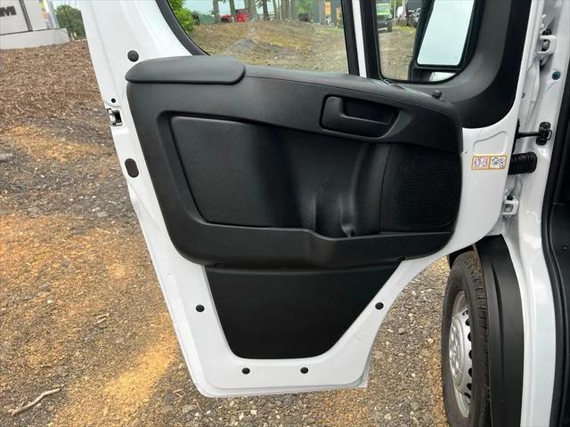 2025 Ram ProMaster Cargo Van Tradesman Low Roof 136" WB w/Pass Seat