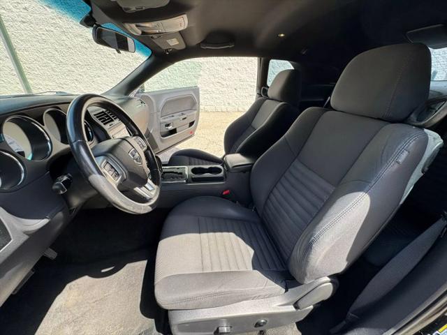 2013 Dodge Challenger SXT