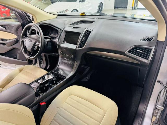 2020 Ford Edge SE