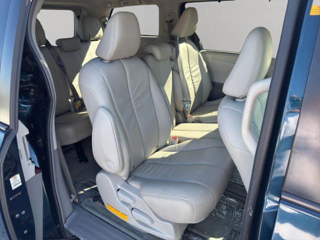 2011 Toyota Sienna XLE V6