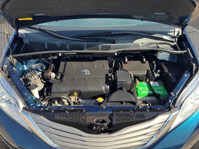 2011 Toyota Sienna XLE V6