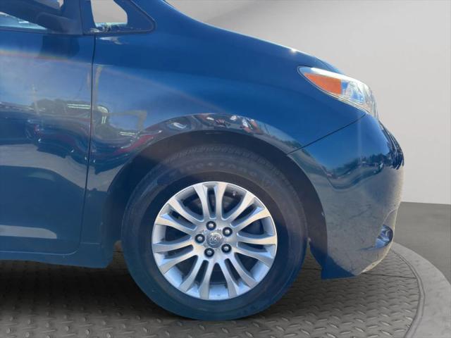 2011 Toyota Sienna XLE V6