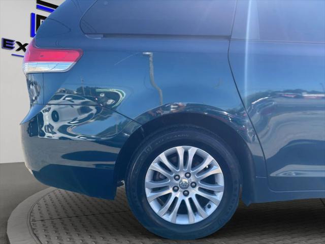2011 Toyota Sienna XLE V6
