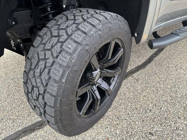 2025 GMC Sierra 1500 4WD Crew Cab Short Box Elevation with 3SB