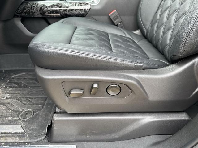 2025 GMC Sierra 1500 4WD Crew Cab Short Box Elevation with 3SB