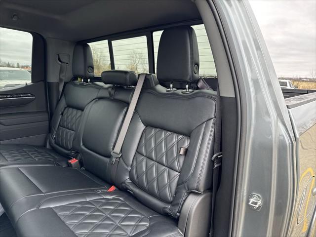 2025 GMC Sierra 1500 4WD Crew Cab Short Box Elevation with 3SB
