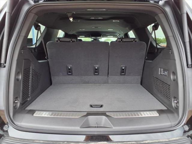 2025 Chevrolet Suburban 4WD Premier