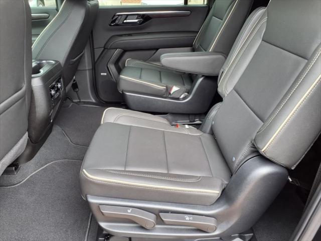 2025 Chevrolet Suburban 4WD Premier