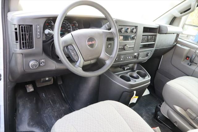 2025 GMC Savana Cutaway Work Van
