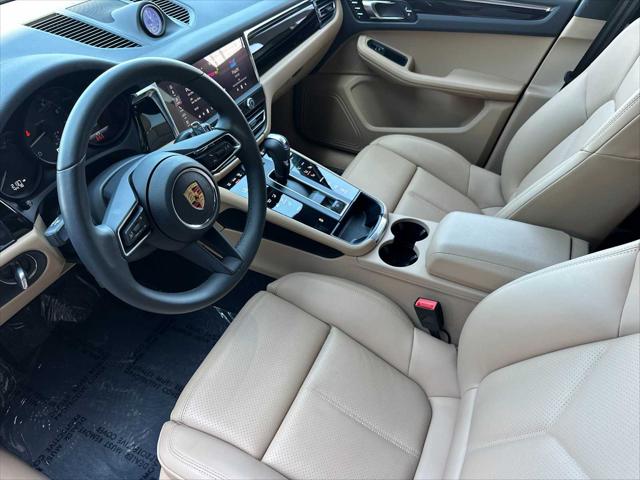 2025 Porsche Macan AWD