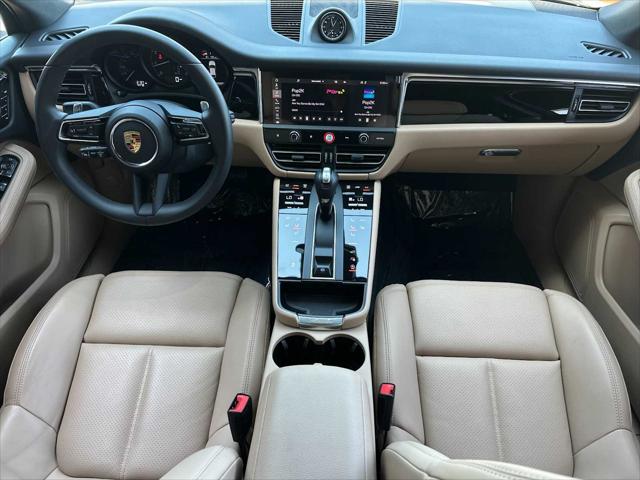 2025 Porsche Macan AWD