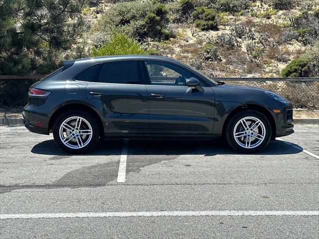 2025 Porsche Macan AWD
