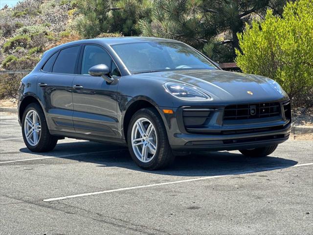 2025 Porsche Macan AWD