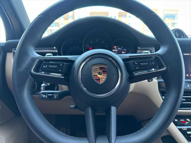 2025 Porsche Macan AWD