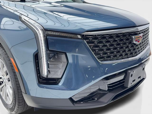 2025 Cadillac XT4 AWD Premium Luxury