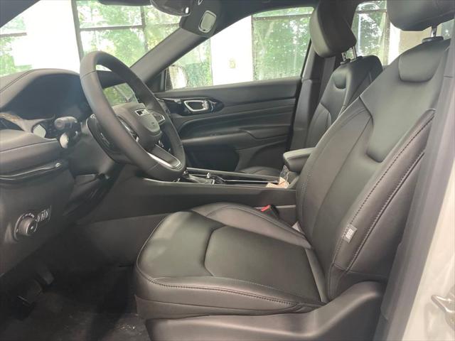 2025 Jeep Compass COMPASS LIMITED 4X4