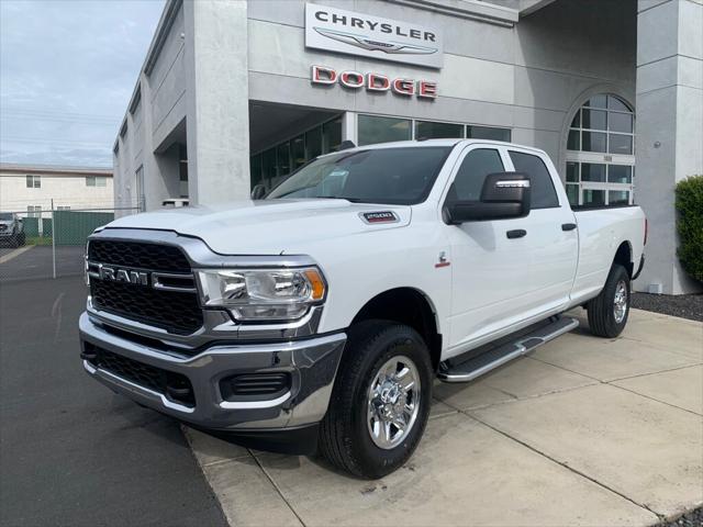 2024 RAM 2500 Tradesman Crew Cab 4x4 8 Box