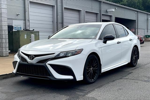 Used 2021 Toyota Camry SE Nightshade with VIN 4T1G11AK5MU423989 for sale in Olive Branch, MS