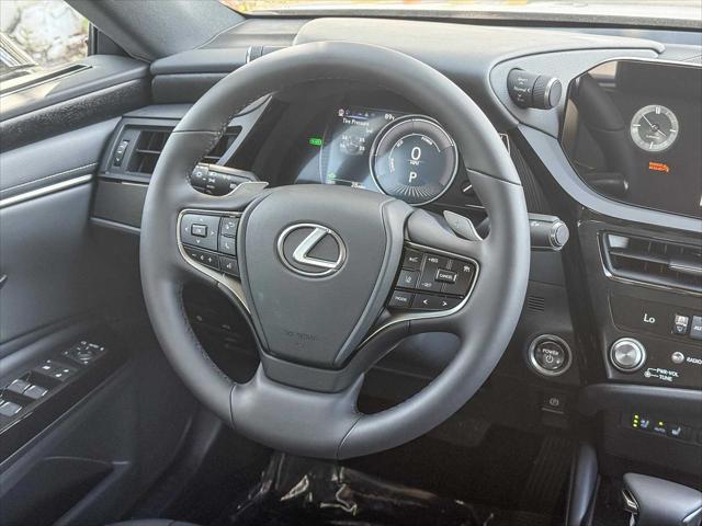 2025 Lexus ES 300h FWD
