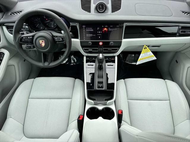 2025 Porsche Macan Unknown