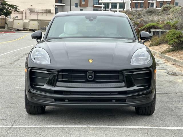 2025 Porsche Macan Unknown