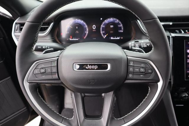 2025 Jeep Grand Cherokee GRAND CHEROKEE L LAREDO X 4X4