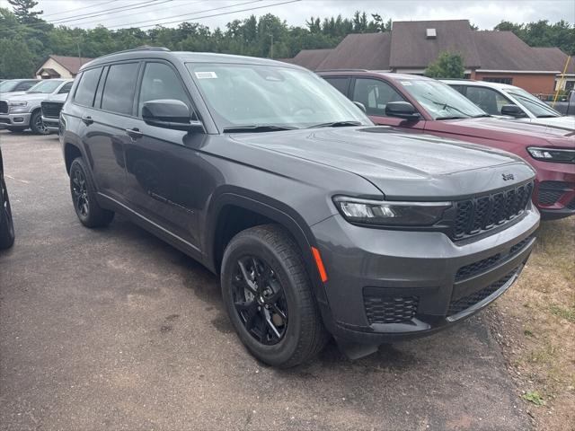 2025 Jeep Grand Cherokee GRAND CHEROKEE L ALTITUDE 4X4