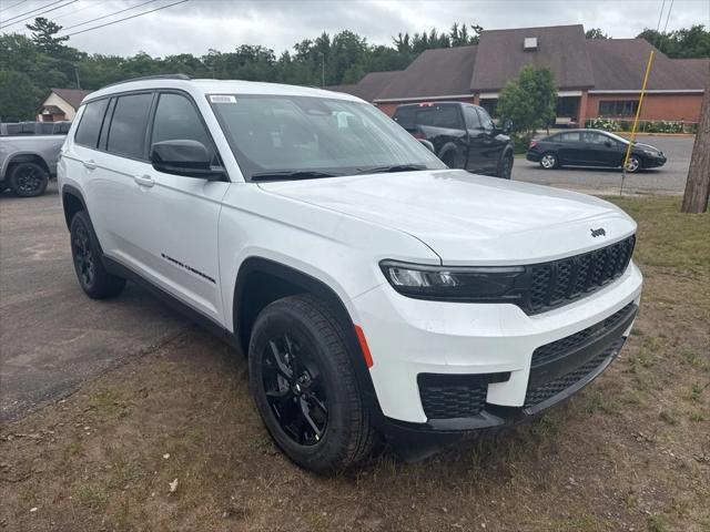 2025 Jeep Grand Cherokee GRAND CHEROKEE L ALTITUDE 4X4