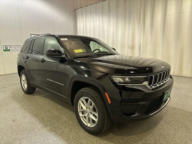 2025 Jeep Grand Cherokee GRAND CHEROKEE LAREDO X 4X4