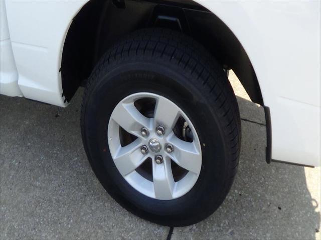 2023 Ram 1500 Classic SLT Crew Cab 4x4 5'7" Box